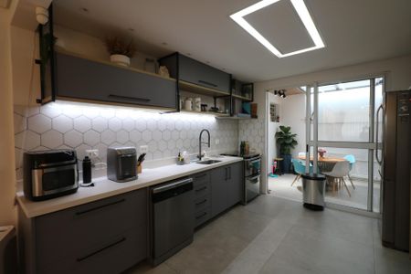 Apartamento à venda com 156m², 3 quartos e 1 vaga Apartamento à venda com 156m², 3 quartos e 1 vagaCozinha