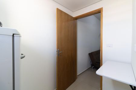 Cozinha de apartamento para alugar com 1 quarto, 23m² em Vila Lageado, São Paulo