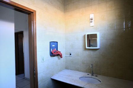 Casa para alugar com 375m², 6 quartos e 4 vagasBanheiro 1