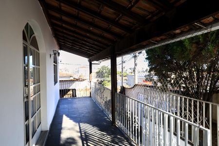 Casa para alugar com 375m², 6 quartos e 4 vagasVaranda