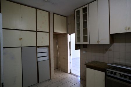 Casa para alugar com 375m², 6 quartos e 4 vagasCozinha