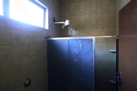 Casa para alugar com 375m², 6 quartos e 4 vagasBanheiro 1