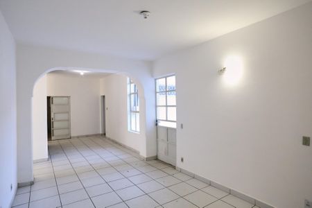 Sala de casa para alugar com 6 quartos, 375m² em Santa Efigênia, Belo Horizonte