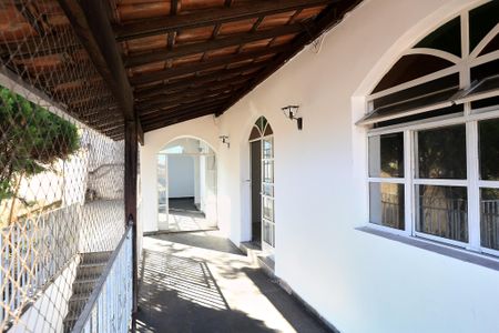 Casa para alugar com 375m², 6 quartos e 4 vagasVaranda