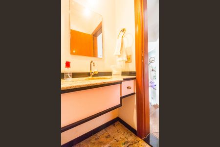 Casa de condomínio à venda com 480m², 2 quartos e 4 vagas Casa de condomínio à venda com 480m², 2 quartos e 4 vagasLavabo