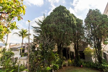 Casa de condomínio à venda com 480m², 2 quartos e 4 vagas Casa de condomínio à venda com 480m², 2 quartos e 4 vagas Vista da Rua