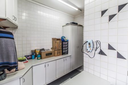 Casa de condomínio à venda com 480m², 2 quartos e 4 vagas Casa de condomínio à venda com 480m², 2 quartos e 4 vagasÁrea de Serviço