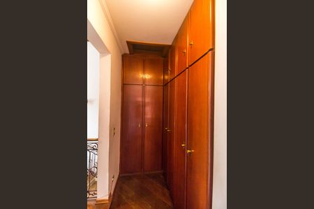 Casa de condomínio à venda com 480m², 2 quartos e 4 vagas Casa de condomínio à venda com 480m², 2 quartos e 4 vagasCorredor