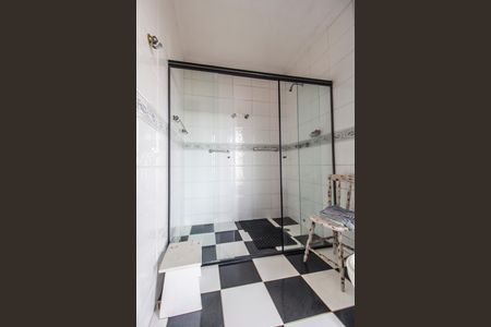 Casa de condomínio à venda com 480m², 2 quartos e 4 vagas Casa de condomínio à venda com 480m², 2 quartos e 4 vagasBanheiro da Suíte