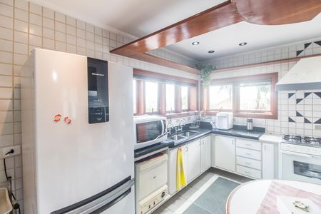 Casa de condomínio à venda com 480m², 2 quartos e 4 vagas Casa de condomínio à venda com 480m², 2 quartos e 4 vagasCozinha