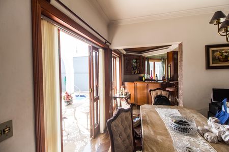Casa de condomínio à venda com 480m², 2 quartos e 4 vagas Casa de condomínio à venda com 480m², 2 quartos e 4 vagasSala
