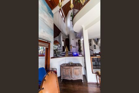 Casa de condomínio à venda com 480m², 2 quartos e 4 vagas Casa de condomínio à venda com 480m², 2 quartos e 4 vagasDetalhe Sala