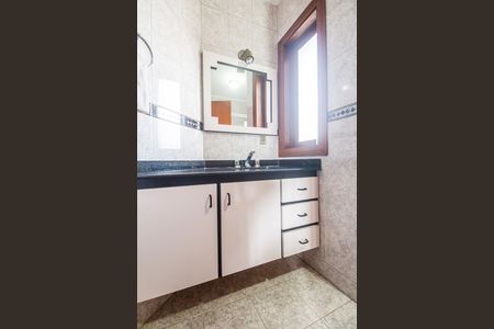 Casa de condomínio à venda com 480m², 2 quartos e 4 vagas Casa de condomínio à venda com 480m², 2 quartos e 4 vagasBanheiro da Suíte