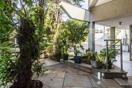 Casa de condomínio à venda com 480m², 2 quartos e 4 vagas Casa de condomínio à venda com 480m², 2 quartos e 4 vagasVista da Sala