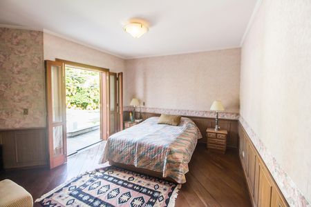 Casa de condomínio à venda com 480m², 2 quartos e 4 vagas Casa de condomínio à venda com 480m², 2 quartos e 4 vagasSuíte master