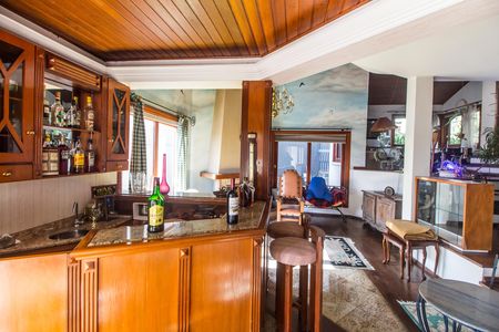 Casa de condomínio à venda com 480m², 2 quartos e 4 vagas Casa de condomínio à venda com 480m², 2 quartos e 4 vagasSala