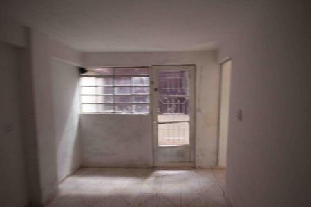 Casa à venda com 700m², 4 quartos e 2 vagasSala
