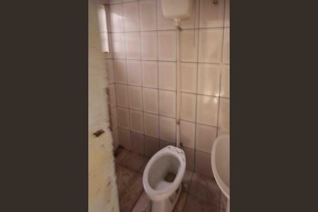 Casa à venda com 700m², 4 quartos e 2 vagasBanheiro