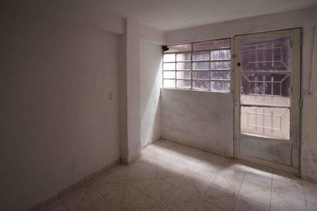 Casa à venda com 700m², 4 quartos e 2 vagasSala