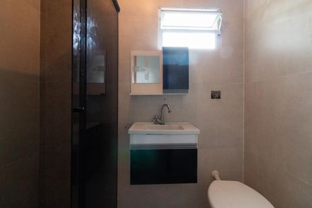 Casa para alugar com 40m², 1 quarto e sem vaga Casa para alugar com 40m², 1 quarto e sem vagaBanheiro