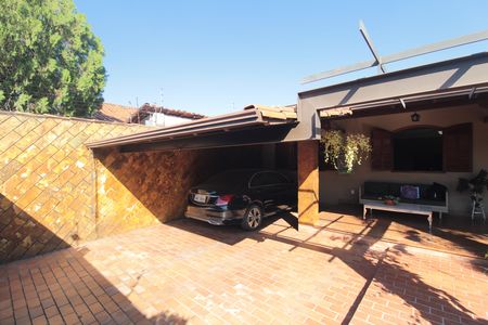 Casa à venda com 350m², 3 quartos e 3 vagasGaragem