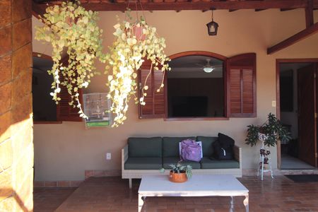 Casa à venda com 350m², 3 quartos e 3 vagasGaragem