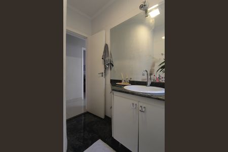 Casa à venda com 350m², 3 quartos e 3 vagasBanheiro Social
