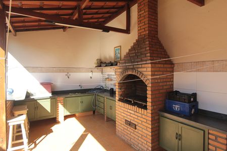 Casa à venda com 350m², 3 quartos e 3 vagasÁrea de Serviço