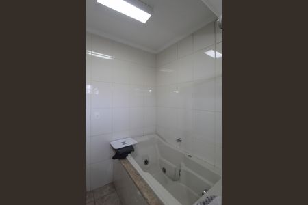 Casa à venda com 350m², 3 quartos e 3 vagasBanheiro da Suite