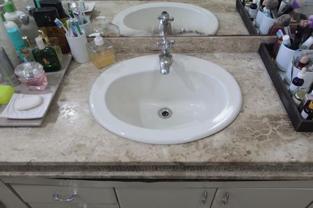 Casa à venda com 350m², 3 quartos e 3 vagasBanheiro da Suite