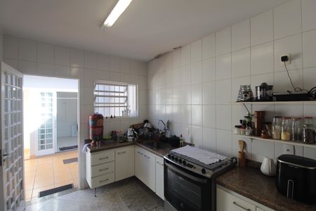Casa à venda com 350m², 3 quartos e 3 vagasCozinha