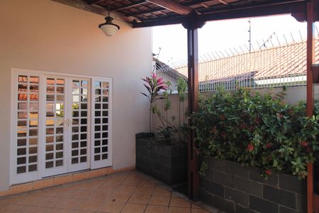 Casa à venda com 350m², 3 quartos e 3 vagasÁrea Externa