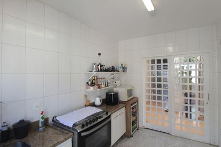Casa à venda com 350m², 3 quartos e 3 vagasCozinha