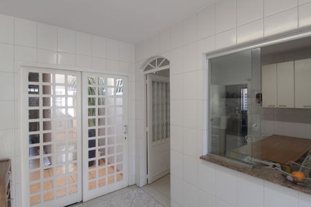 Casa à venda com 350m², 3 quartos e 3 vagasCozinha