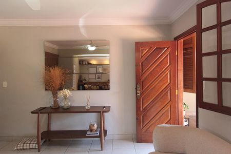 Casa à venda com 350m², 3 quartos e 3 vagasSala