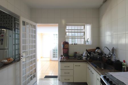 Casa à venda com 350m², 3 quartos e 3 vagasCozinha