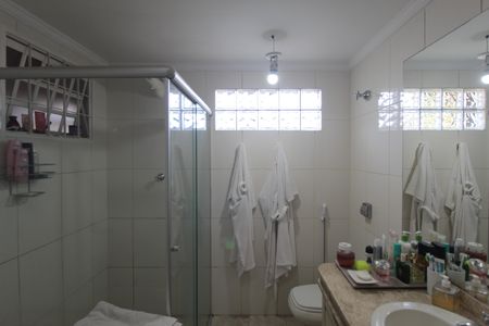 Casa à venda com 350m², 3 quartos e 3 vagasBanheiro da Suite