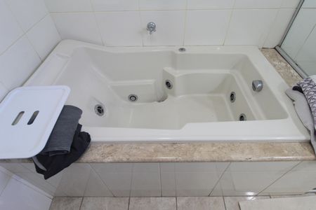 Casa à venda com 350m², 3 quartos e 3 vagasBanheiro da Suite