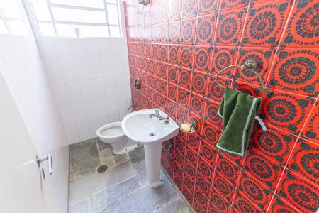 Casa à venda com 230m², 3 quartos e 2 vagas Casa à venda com 230m², 3 quartos e 2 vagasLavabo