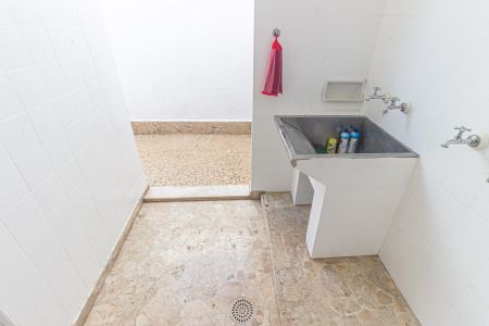 Casa à venda com 230m², 3 quartos e 2 vagas Casa à venda com 230m², 3 quartos e 2 vagasÁrea de Serviço