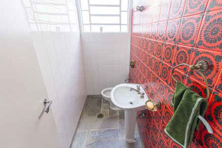 Casa à venda com 230m², 3 quartos e 2 vagas Casa à venda com 230m², 3 quartos e 2 vagasLavabo