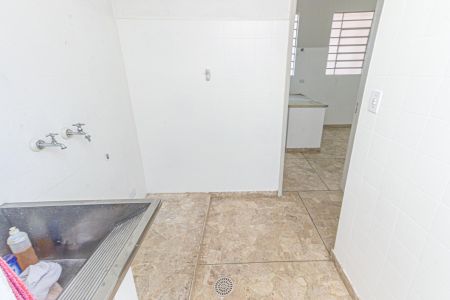 Casa à venda com 230m², 3 quartos e 2 vagas Casa à venda com 230m², 3 quartos e 2 vagasÁrea de Serviço