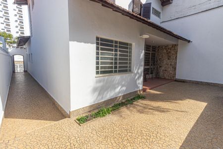 Casa à venda com 230m², 3 quartos e 2 vagas Casa à venda com 230m², 3 quartos e 2 vagasQuintal