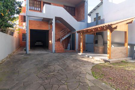 Casa à venda com 244m², 4 quartos e 5 vagas Casa à venda com 244m², 4 quartos e 5 vagasJardim