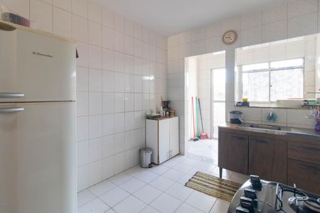 Casa à venda com 244m², 4 quartos e 5 vagas Casa à venda com 244m², 4 quartos e 5 vagasCozinha