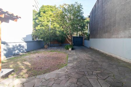 Casa à venda com 244m², 4 quartos e 5 vagas Casa à venda com 244m², 4 quartos e 5 vagasJardim