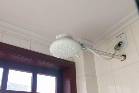 Casa à venda com 244m², 4 quartos e 5 vagas Casa à venda com 244m², 4 quartos e 5 vagasBanheiro Social
