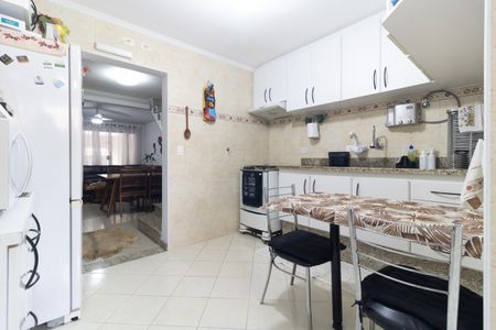 Casa à venda com 131m², 2 quartos e 1 vaga Casa à venda com 131m², 2 quartos e 1 vagaCozinha