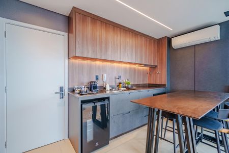 Cozinha de apartamento à venda com 1 quarto, 62m² em Pinheiros, São Paulo