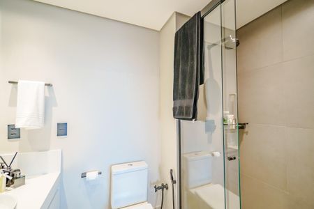 Apartamento à venda com 62m², 1 quarto e 1 vaga Apartamento à venda com 62m², 1 quarto e 1 vagaBanheiro da Suíte